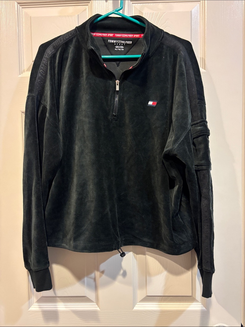 Tommy Hilfiger Men’s Black Quarter-Zip Pullover with Flag Logo